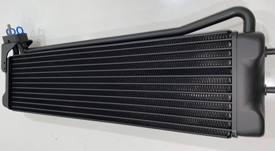 Hella Eng. Conjunto de enfriador de aceite - 8MO 376 756-711 / 17-22-2-282-499 - para BMW M5 y M6 Foto 2 de 4