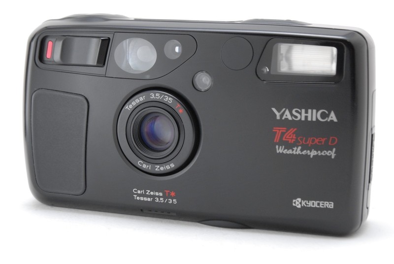 Yashica T4