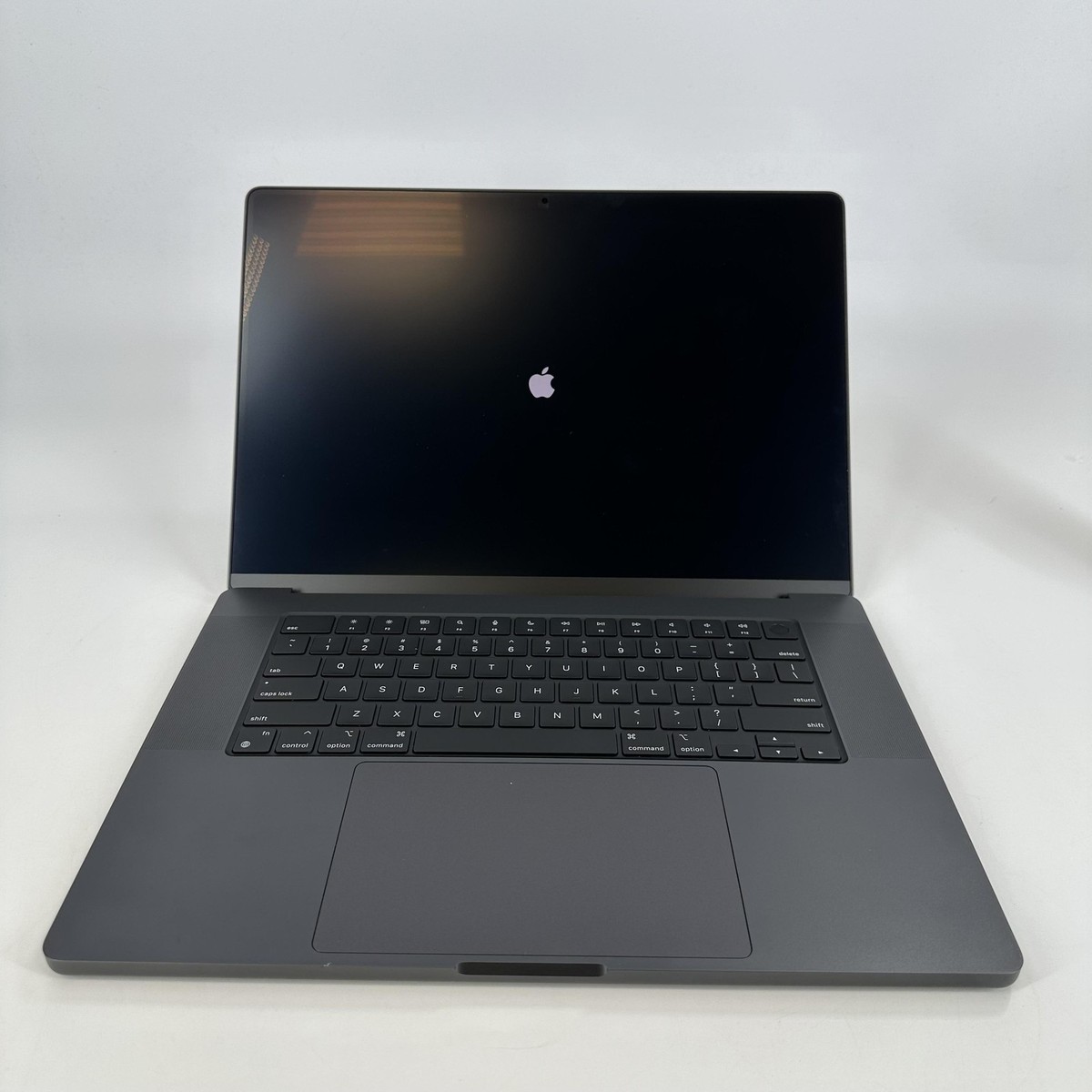 MacBook Pro 16 2024 M4 Max 16-Core CPU 40-Core GPU 48GB 2TB