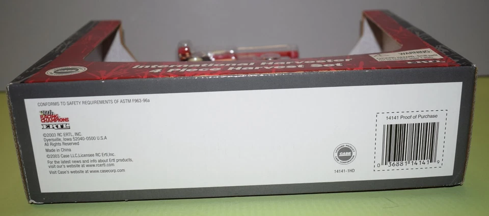 ERTL 1/64 Scale 4-pc Vintage IH Harvesting Set - 815 Combine, 460, truck & wagon - Image 4 of 4