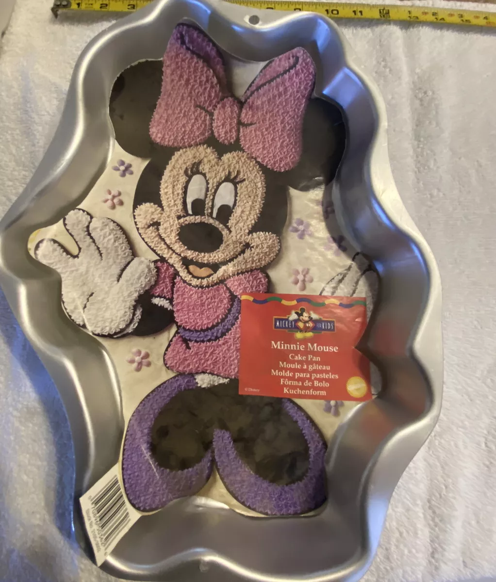 Minnie top cake pan