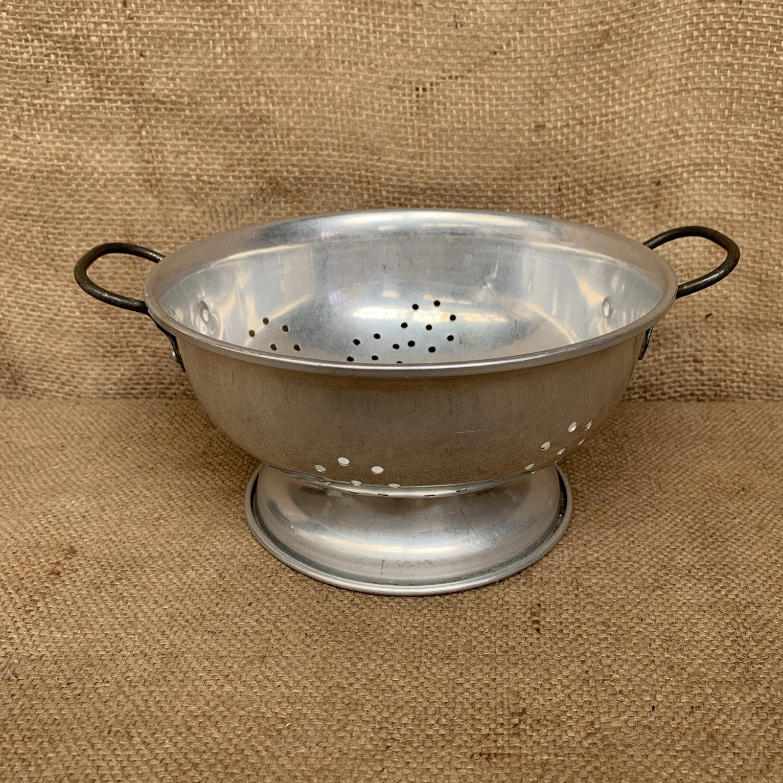 Vintage Aluminium Colander With Handles - 40’s - Farmhouse - Cottage
Opens in a new window or tab
