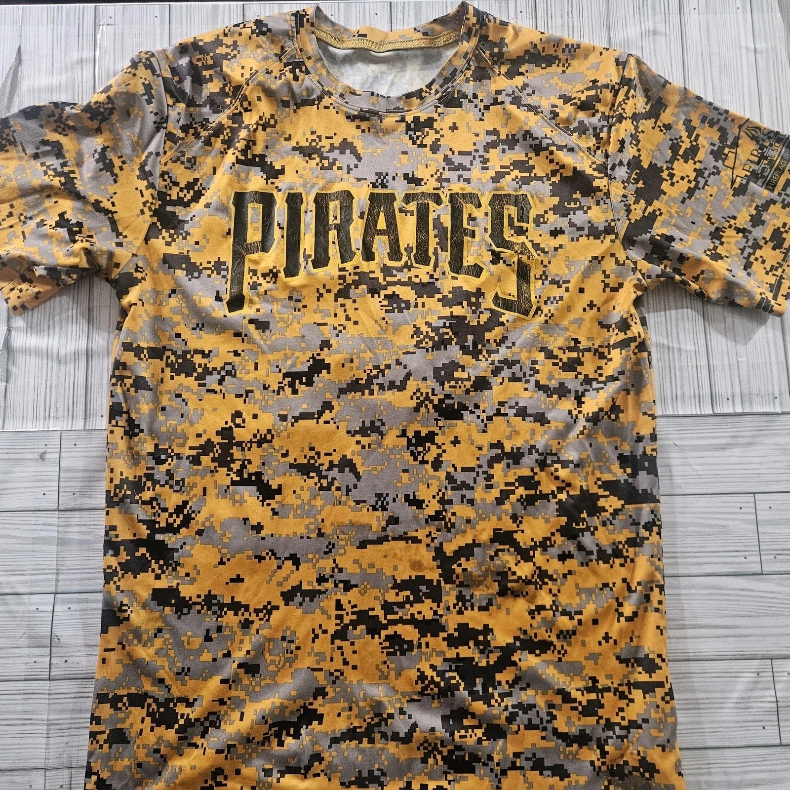 Pirates Shirt Mens Medium Yellow Camo Baseball Babe Ruth Jersey Number 8 - thumbnail 2