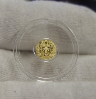 1/200th oz Gold Round Egyptian Scarab
