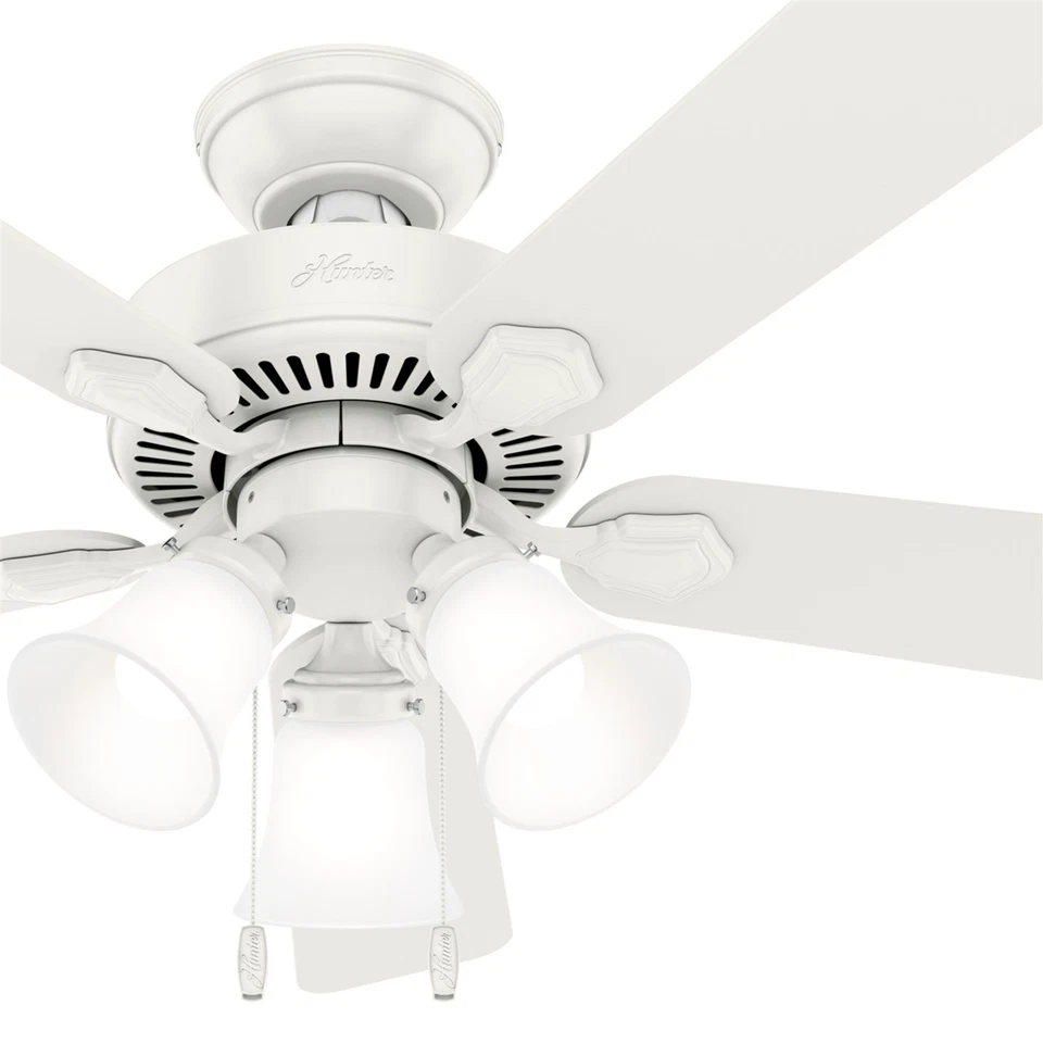 Hunter Fan 44 inch Fresh White Traditional Ceiling Fan with Light and Pull Chain