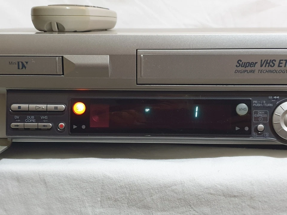 JVC HR-DVS3EU Videoregistratore Combinato - Immagine 4 di 4