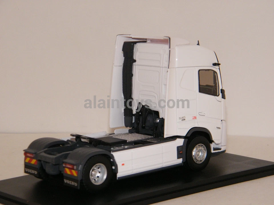 NOUVEAU TRACTEUR VOLVO FH AERO BLANC ELIGOR 1/43 Réf 118347 - Photo 3/4