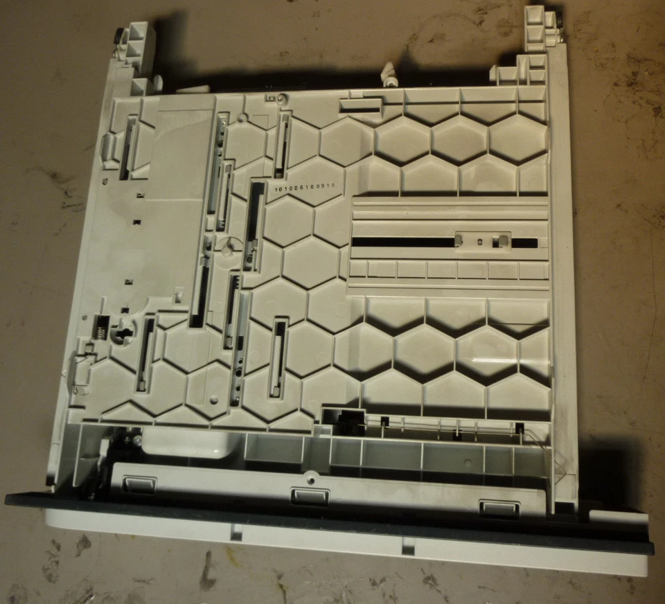 Used Good Condition HP LaserJet CM3530MFP Paper Tray (RM1-4962) - Image 4 of 4