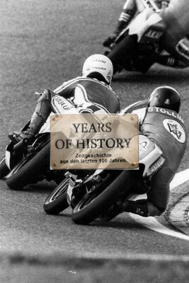 Photo 10x15 cm cornering in Kassel the motorcyclists were about the first