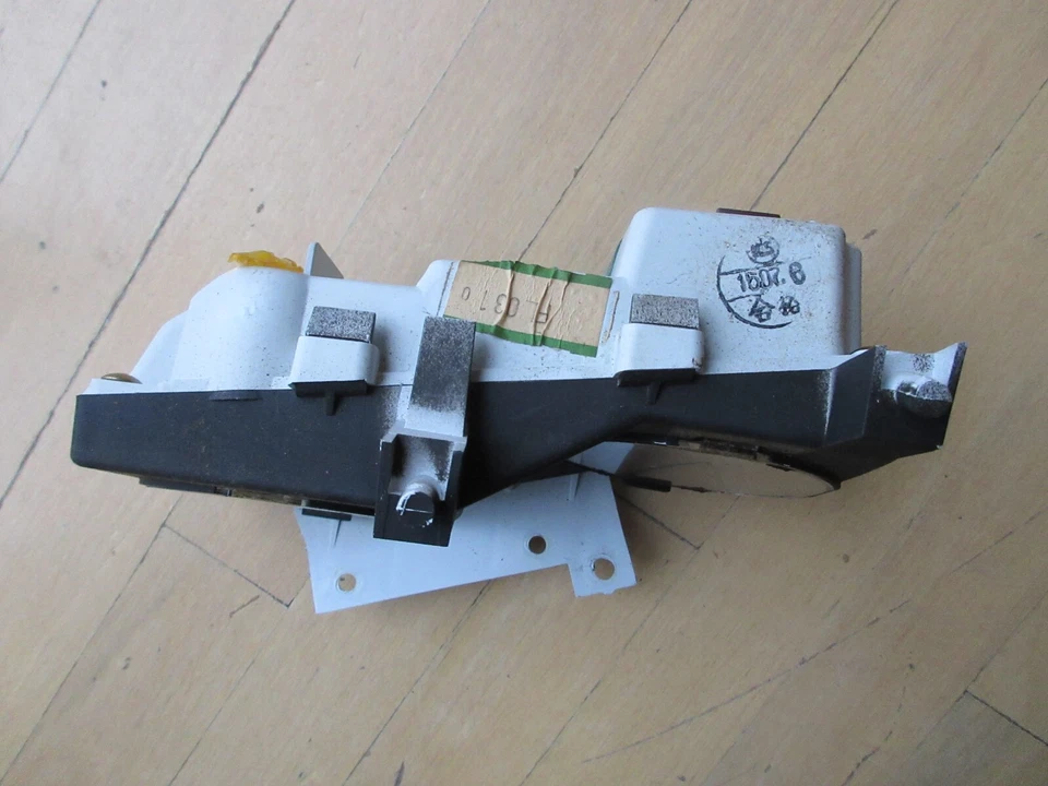 Par de salpicaderos Nissan 1984 a 1986 300ZX medidores de aceite y voltios OEM F Foto 4 de 4