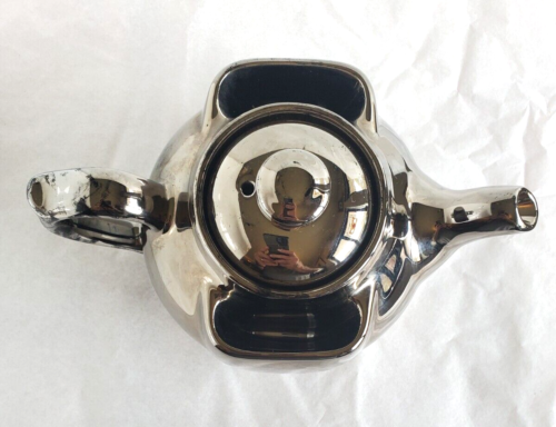 VNTG Hall China T-Ball Tea Pot w/Side Pockets for Tea-Bags Metal Clad W10 L16 - Afbeelding 1 van 7