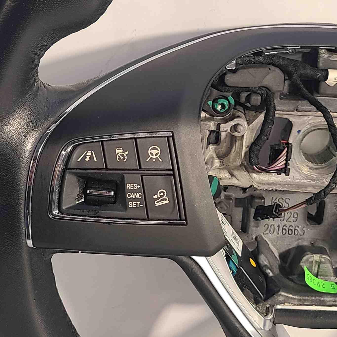 19 MASERATI LEVANTE Black Leather Steering Wheel Audio and Cruise Controls 