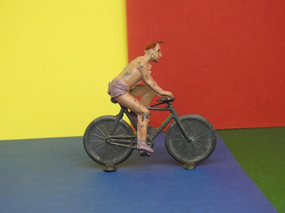 CHARBENS VINTAGE PRE-WAR LEAD MIMIC CIRCUS RARE ACROBAT ON A BICYCLE - Image 4 of 4