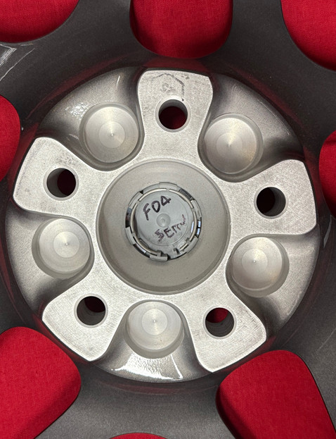 Ferrari OEM 20 x 8 Split 5 Spoke Wheel 303333 California T FR LH NEVER MOUNTED