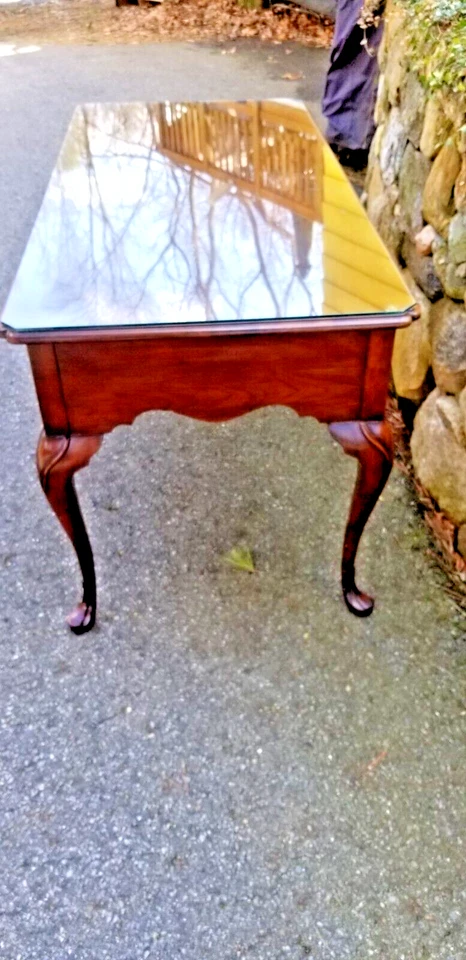 Vintage STATTON Chippendale st. Cherry 3 Drawer Sideboard Table with top glass - Image 3 of 4