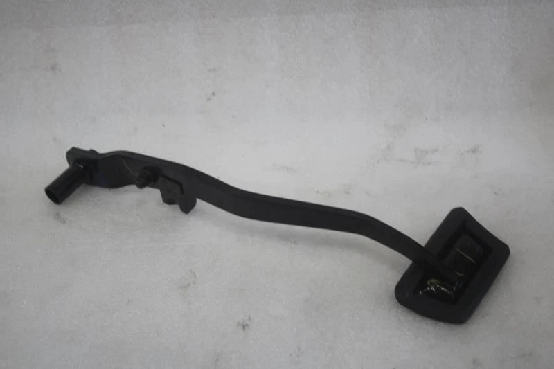 2013 2014 2015 2016 2017 2018 RAM 1500 PEDAL DE FRENO 52122405AC Foto 2 de 4