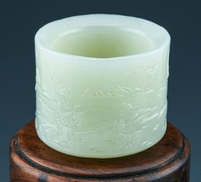 FINE ANTIQUE CHINESE LIGHT CELADON JADE LANDSCAPE CARVED ARCHERS RING QING