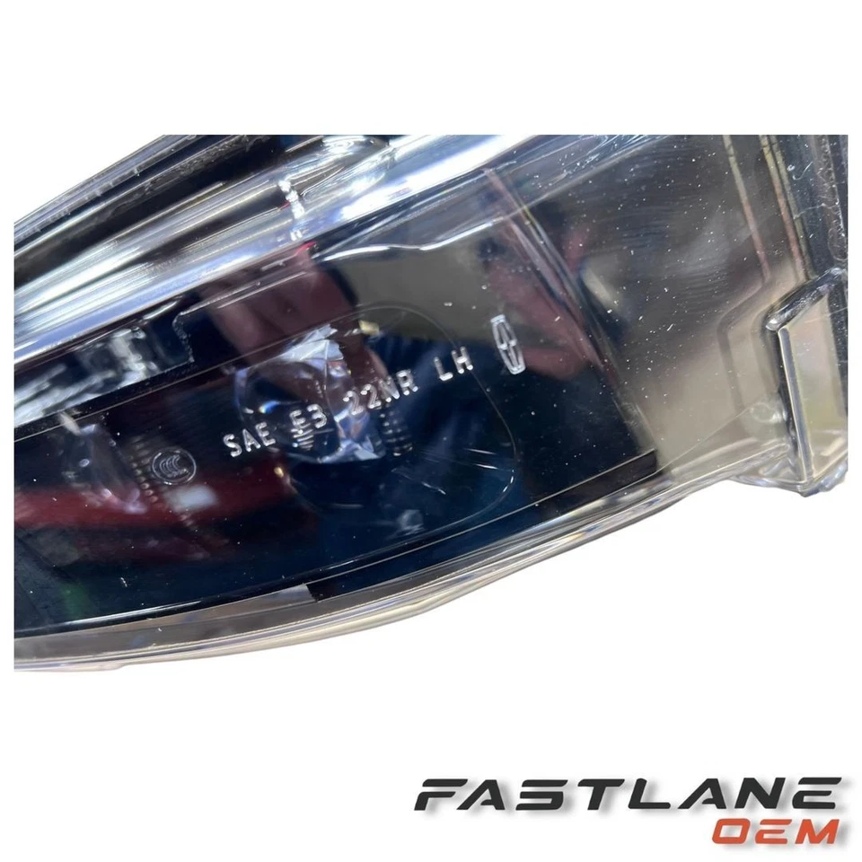 MONTAJE FARO ANTINIEBLA LINCOLN NAVIGATOR 2022-2024, IZQUIERDO NUEVO OEM NL7Z-15201-A Foto 3 de 4