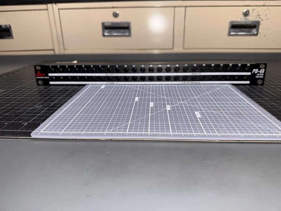 Bahía de conexión de punto DBX dbx PB-48 Foto 2 de 4