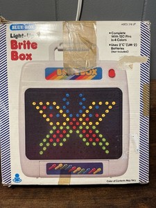 Blue Box Brite Box Light-Up Peg Art Set MPN 3256 w/, 14 Colors