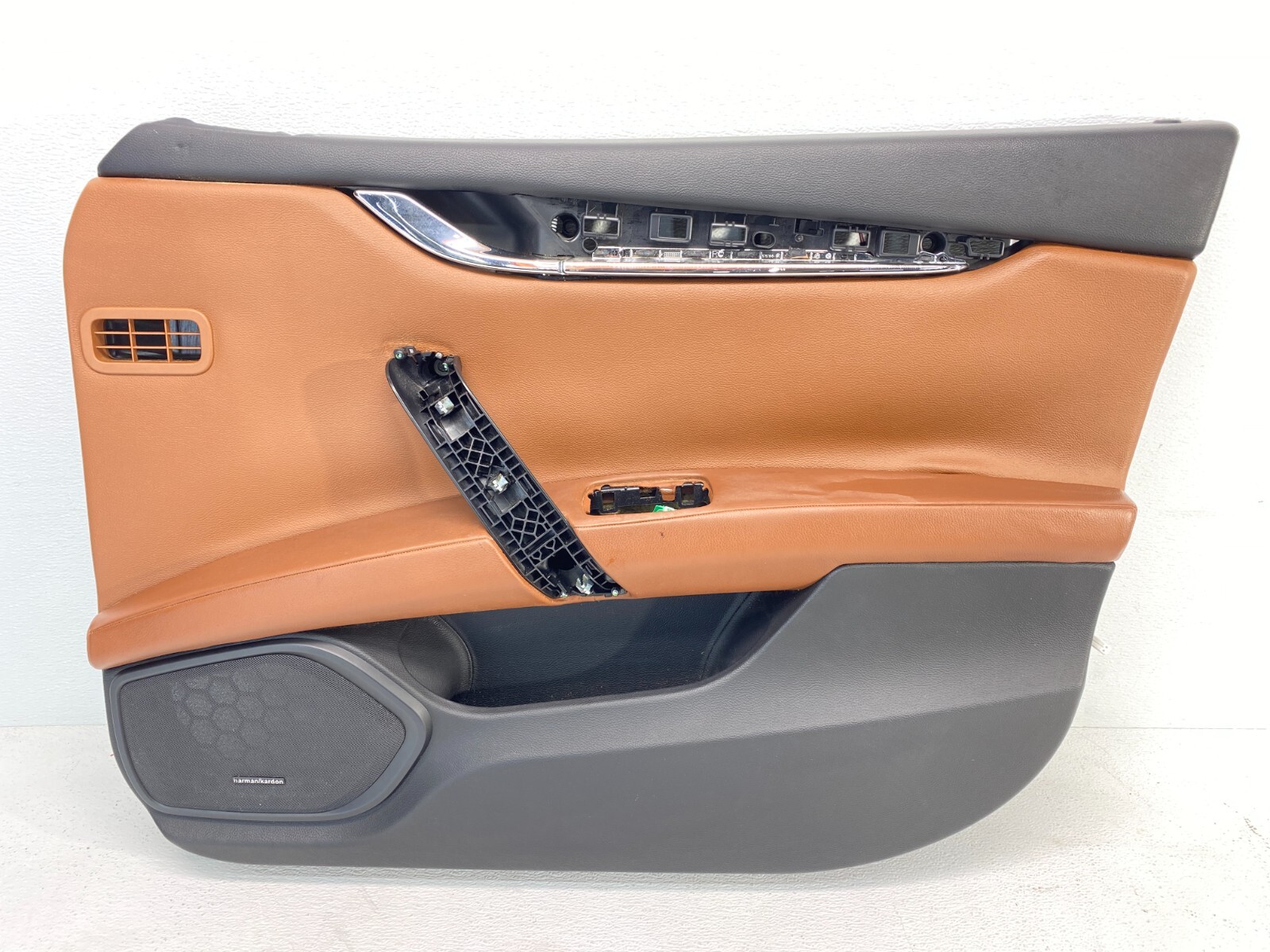 14-21 Maserati Quattro Ghibli Rear Left Driver Side Door Panel Cover Brown OEM✅