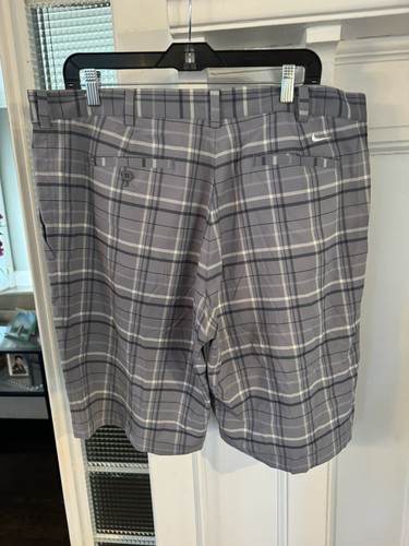 Nike Golf Dri Fit Men’s Shorts Size 38 Perfect Condition - Picture 2 of 9