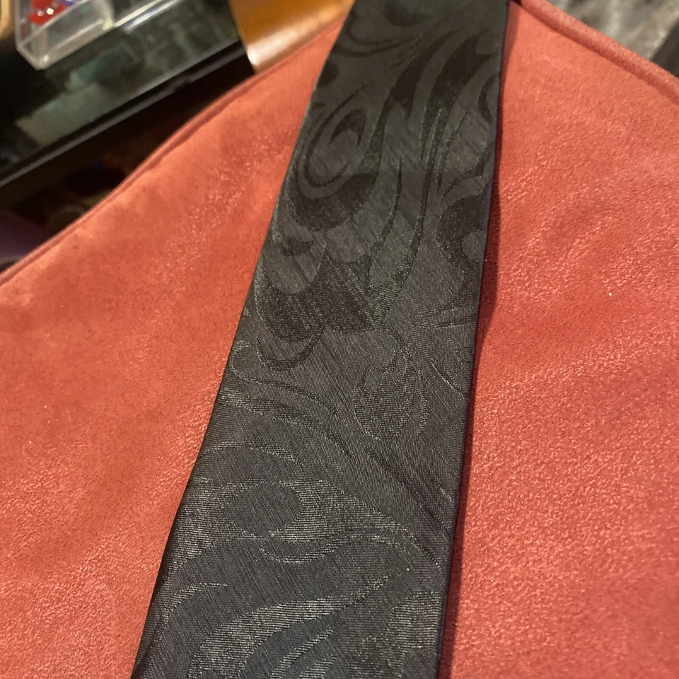 Renaissance  Vintage Men's Neck Tie - Black ￼with motorcycle handmade Foto 3 de 4