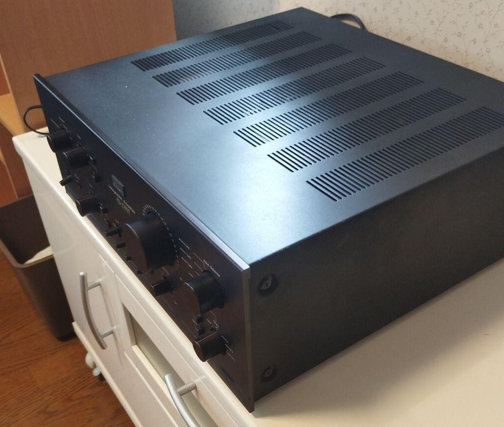 Sansui Au-D707 Wide range DC Integrated Amplifier 230W