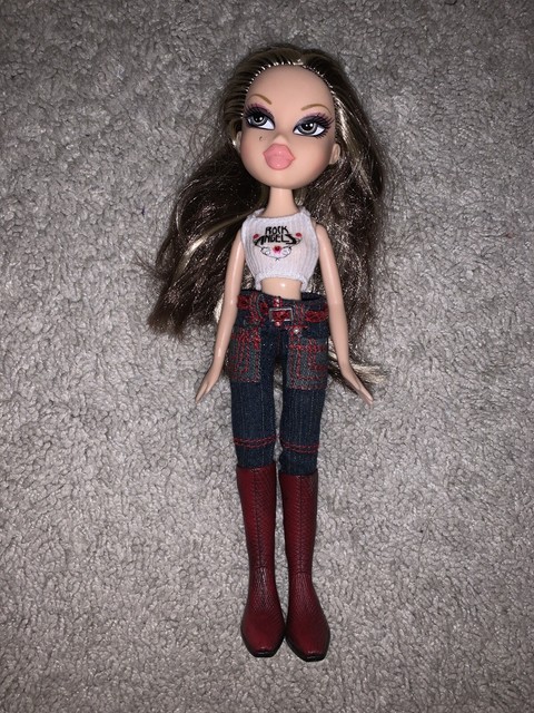 dark haired bratz doll