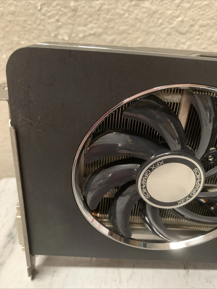 XFX Radeon R9 290X 4GB GDDR5 PCI-E Video Card R9-290X-ED - Image 2 of 4