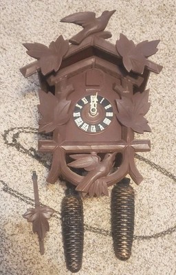 672 Made in Germany Hubert Herr Cuckoo Clock Triberg