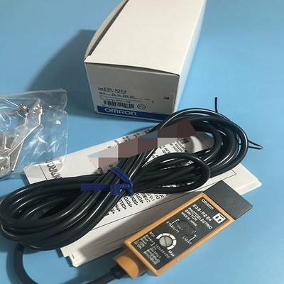 1PC NEW Sensor E3S-R2E4 E3S-R2E4 #lk