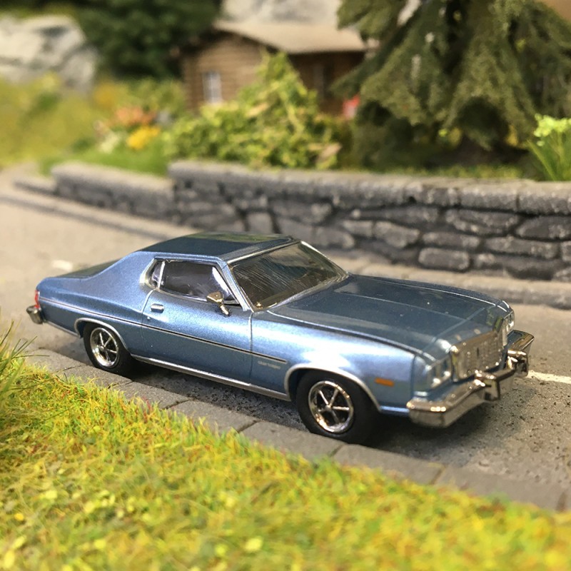 Ford Gran Torino bleu métallisé 1976 voiture miniature HO 1/87 Brekina 19730 collection
