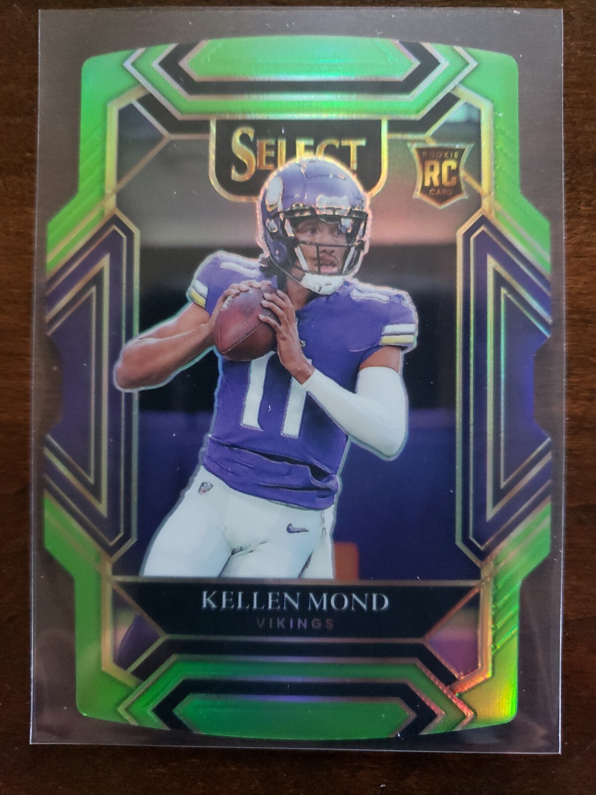 2021 Panini Select Kellen Mond Neon Green Die-Cut Prizm /349 Club Rookie Vikings