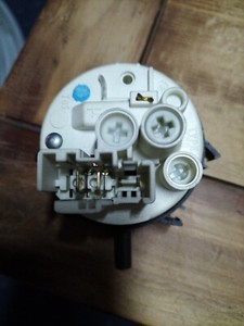 Waschmaschine Ersatzteil - Druckwächter Universal - Daten s.Fotos