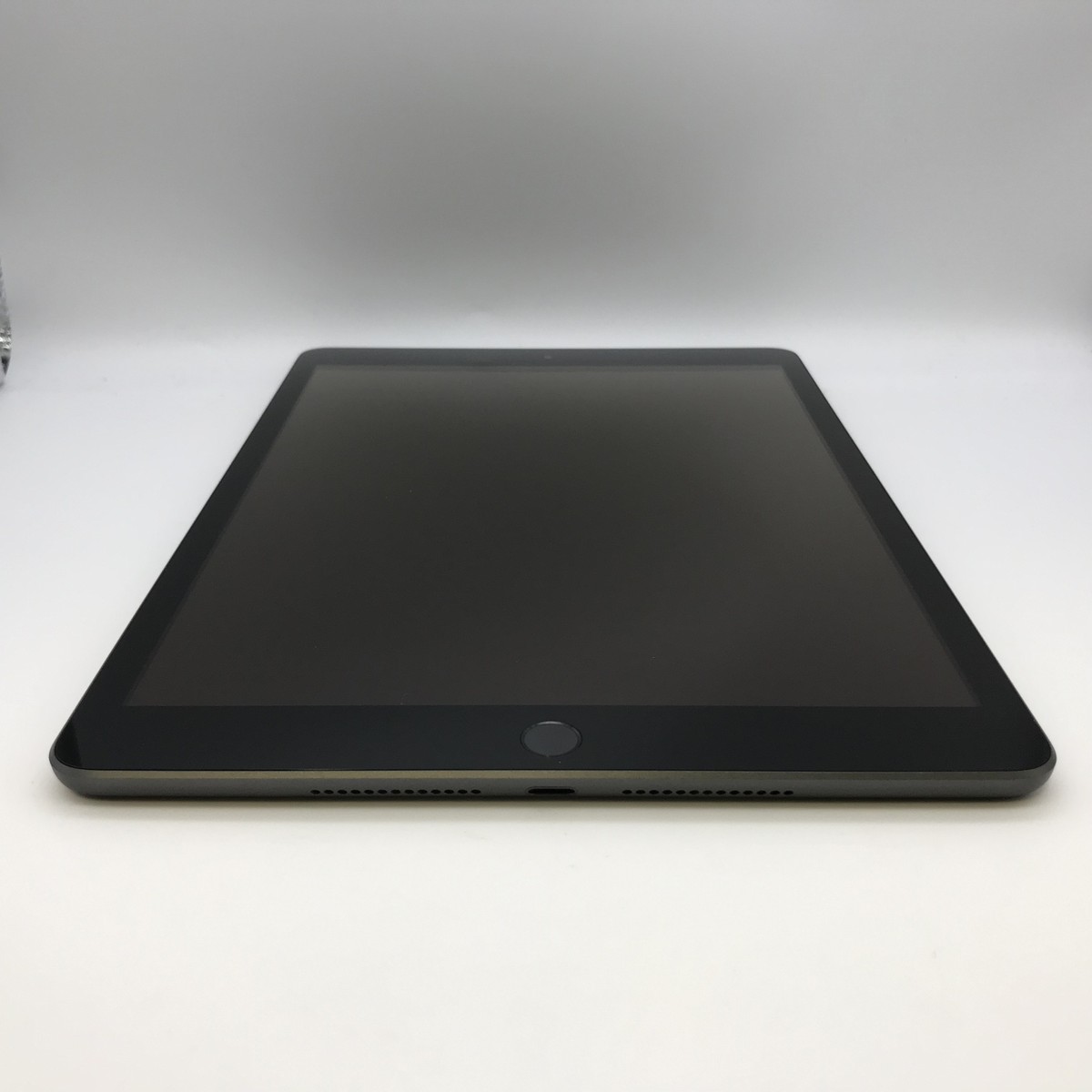 Apple iPad 8th Generation 32GB Space Gray WiFi Very Good