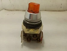 Allen Bradley 800T-16HX2KB6 Selector Switch (E2C5)