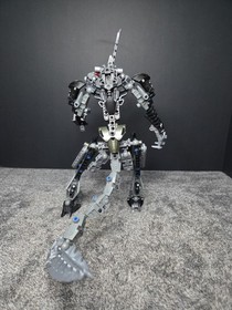 LEGO BIONICLE:  Kikanalo (8811)  Retired
