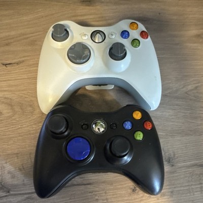 Microsoft Xbox 360 Wireless Ergonomic Controllers Lot of 2- FOR PARTS OR REPAIR