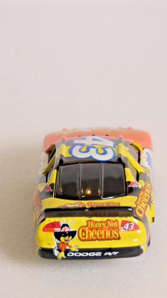 неизвестный 2001 NASCAR #43 Dodge R/T Petty автомобиля масштаб 1:64 INV # 4758 - Изображение 4 из 4