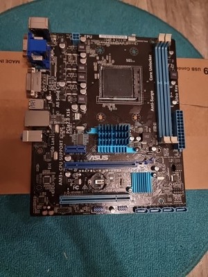 Asus M5A78L-M LE mATX Sockel AM3+ DDR3 Mainboard (Inklusive IO Blende)