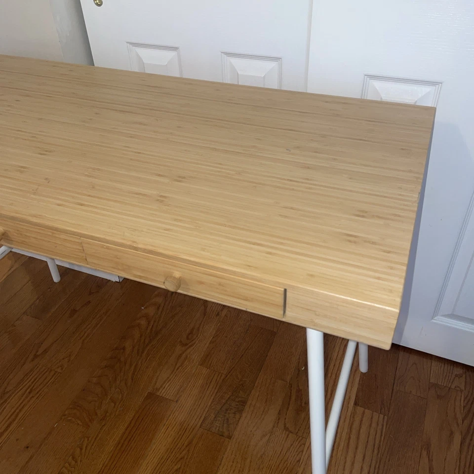 Escritorio Ikea LILLASEN bambú 40 1/8x19 1/4" 902.782.77 Foto 3 de 4