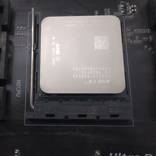 Gigabyte GA-78LMT-USB-3 Motherboard SATA-2 With IO Sheild & AMD FX Processor - Bild 5 von 12