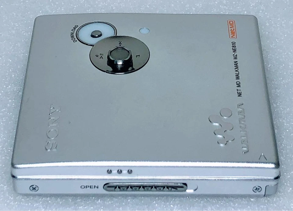 SONY Net MD WALKMAN portable player MZ-NE810 Silver Aluminum body Japan Used - Image 4 of 4