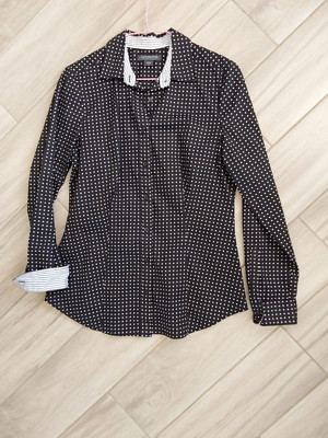 Covington Essentials Black/White Dot Button Down Shirt Blouse.     Size S
