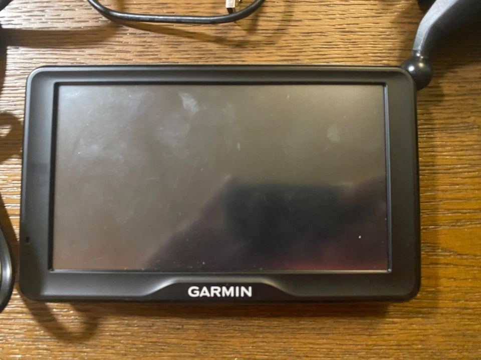 Garmin nuvi 2797LM 7" GPS Built-In Bluetooth Bundle Free Shipping - Image 3 of 4