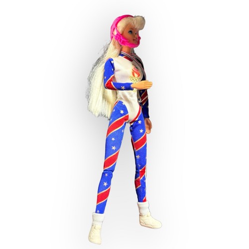 Mattel Barbie Doll 1996 Atlanta Olympic Games Orig Outfit with Medal&Accessories - Picture 4 of 14