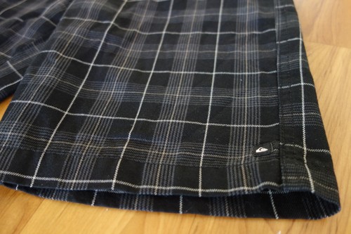 Mens Quicksilver Sz 27 Black Gray Plaid Shorts Walking Shorts Beach 28X9.5" - 第 3/9 張圖片