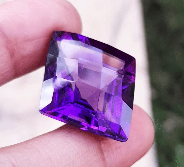 26x22mm. AMATISTA MORADA MARQUESA DE LUJO EXCELENTE CORTE, COLOR RICO_31cts. Foto 3 de 4