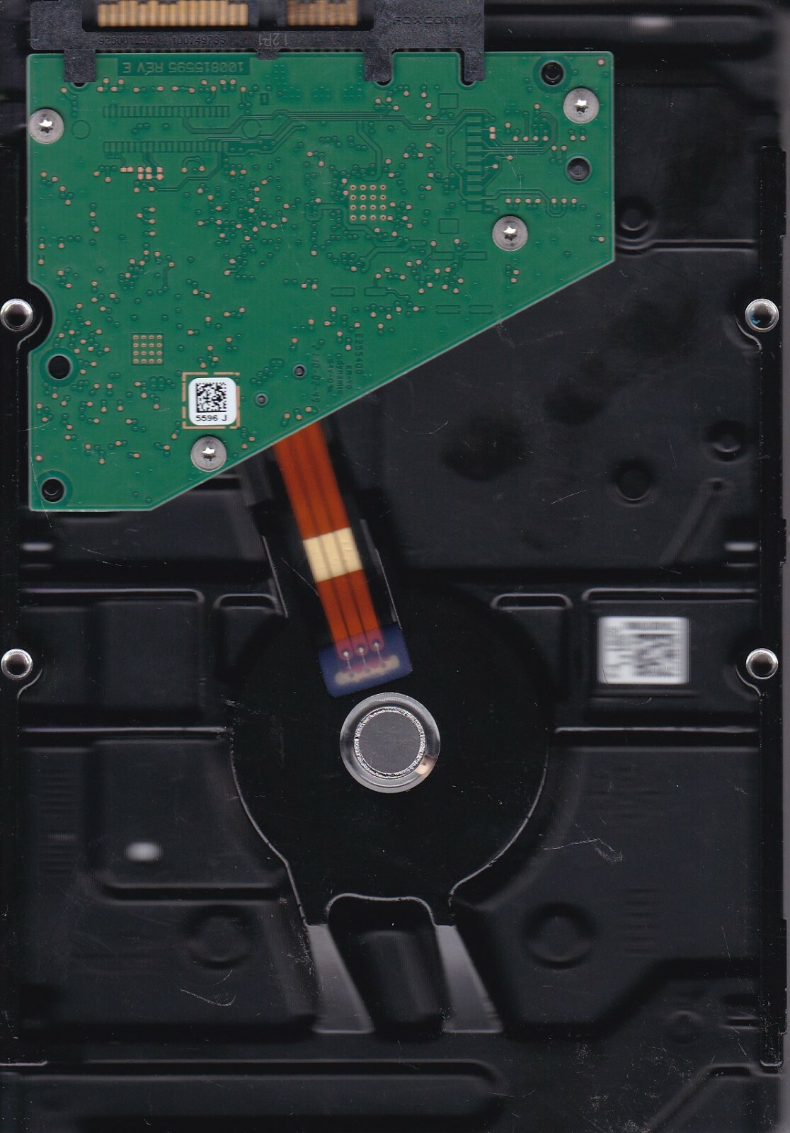 ST2000DM005 p/n: 2CW102-300 s/n: ZFM fw: 0001 TK APR 2021 2TB SATA 3.5 ...